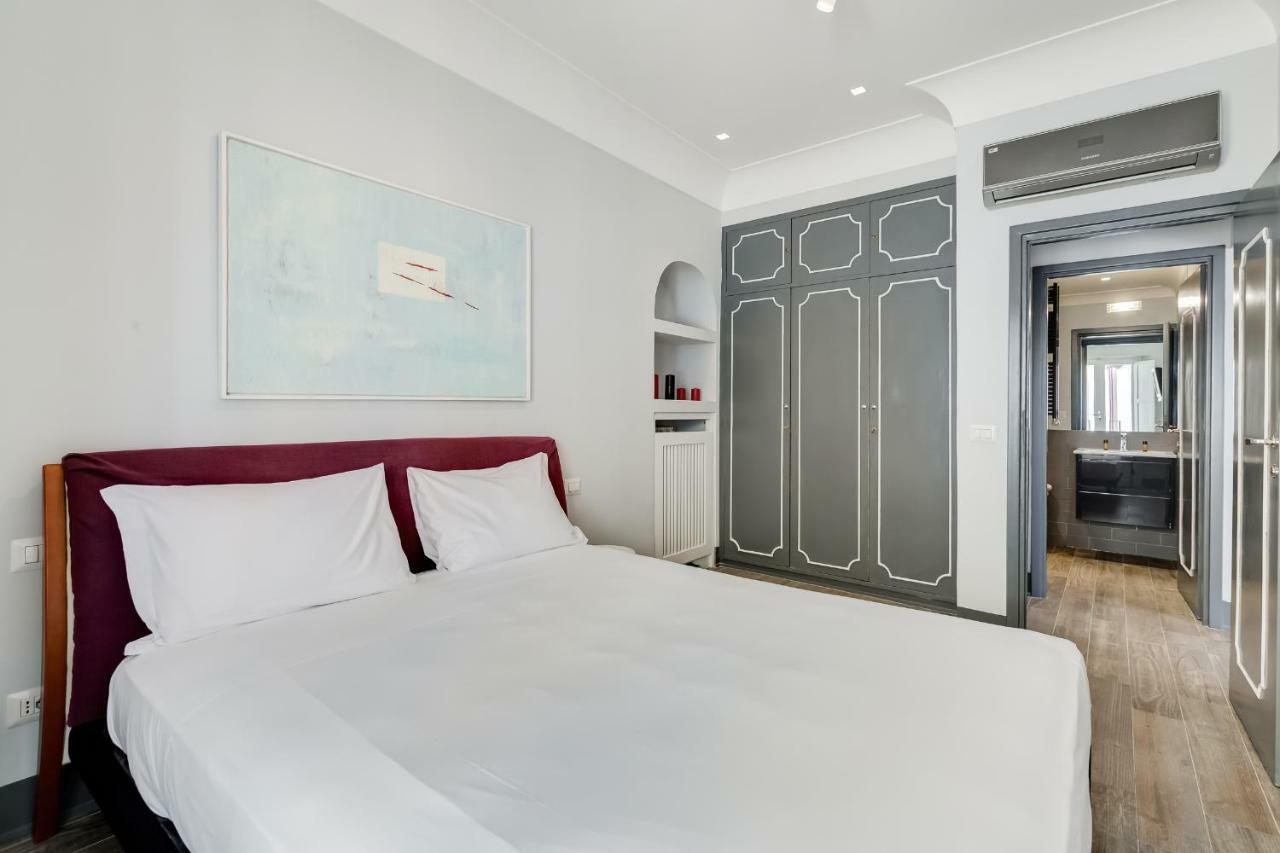 Trevi Area Penthouse Apartment Rome