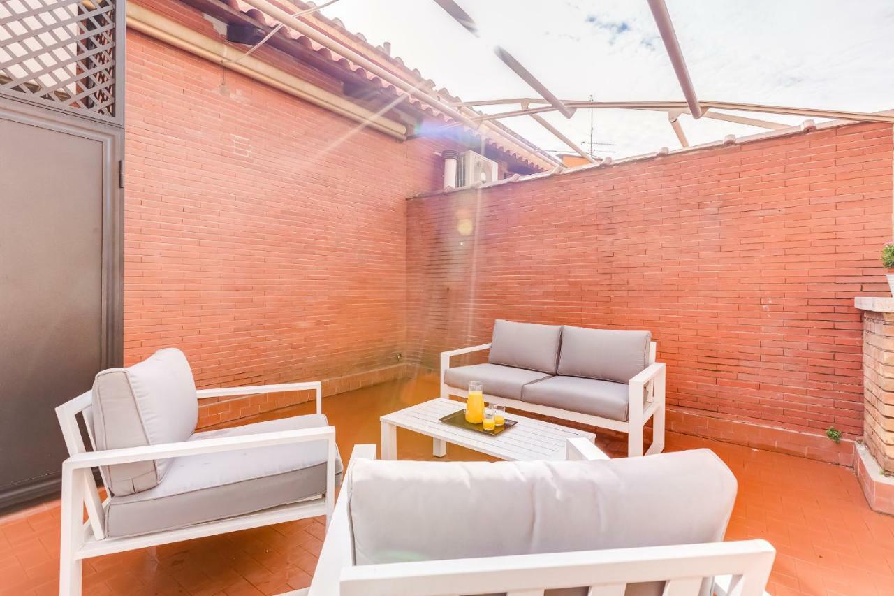 Trevi Area Penthouse Apartment