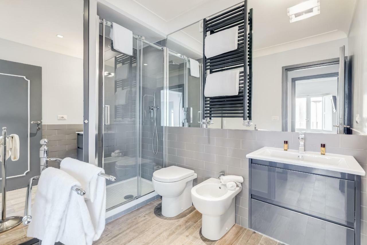 Trevi Area Penthouse Apartment